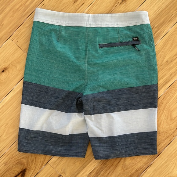 Vans Boardshorts Swim Trunks - Picture 5 of 6